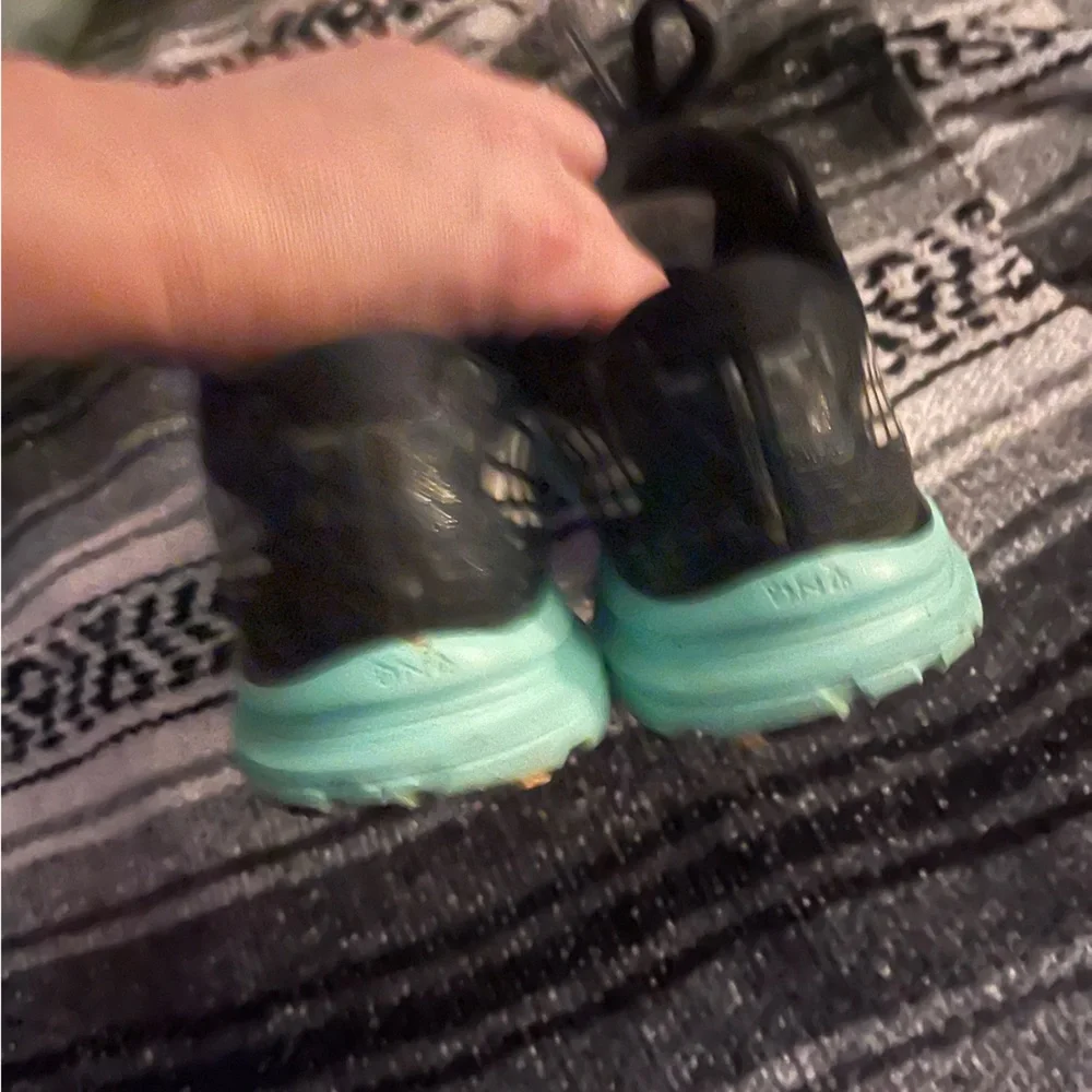 Brooks Launch 3 Women’s Running Shoes Black Teal White Size 6 - Picture 2 of 4